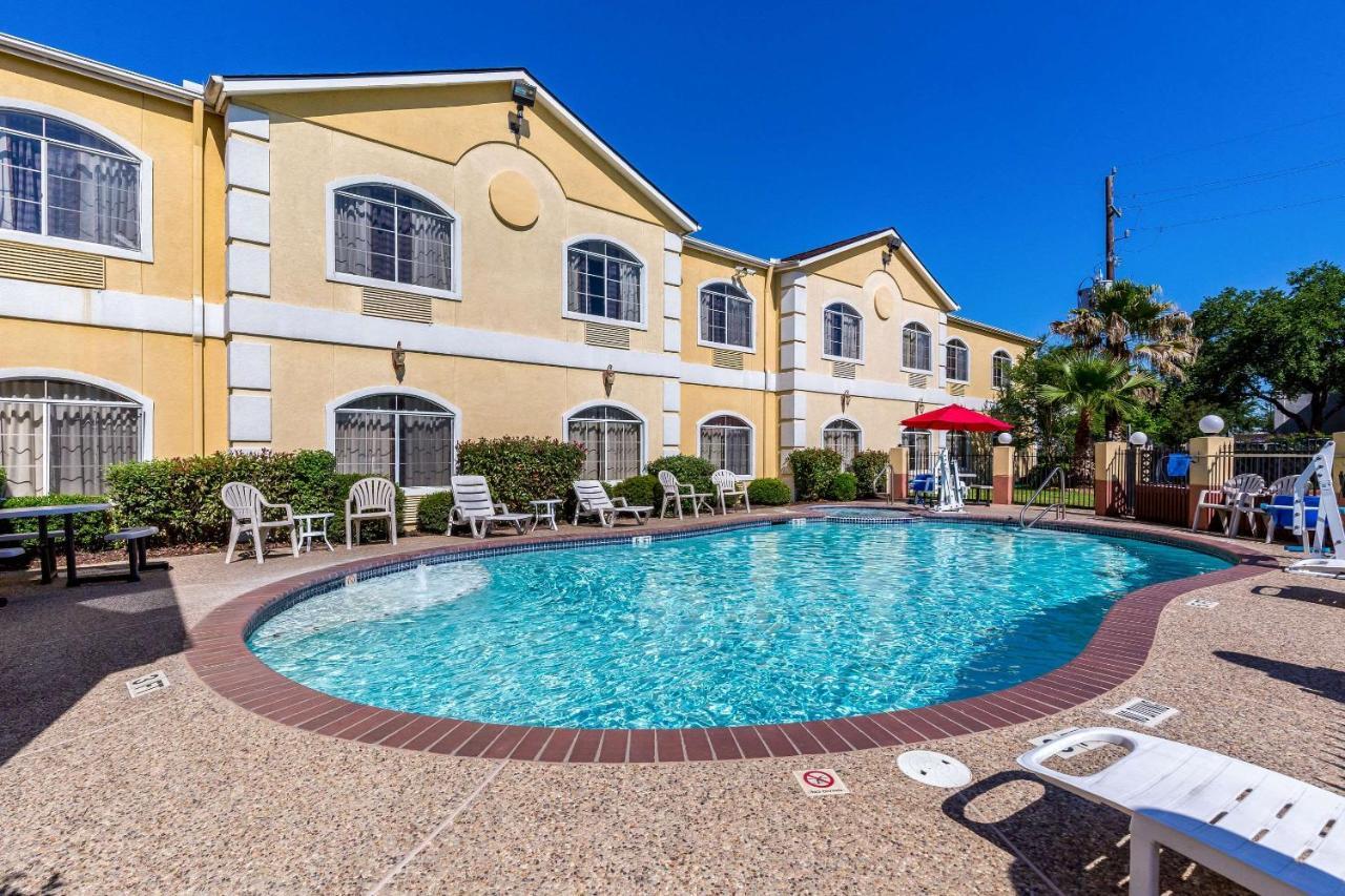 Quality Suites North Houston - Spring Westfield Exterior foto